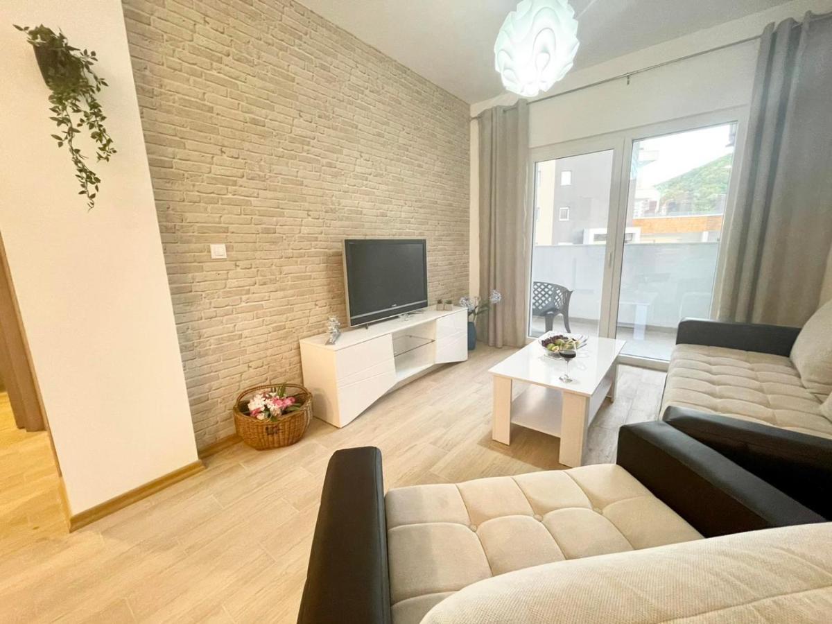 Olive Square Apartment Будва Екстер'єр фото