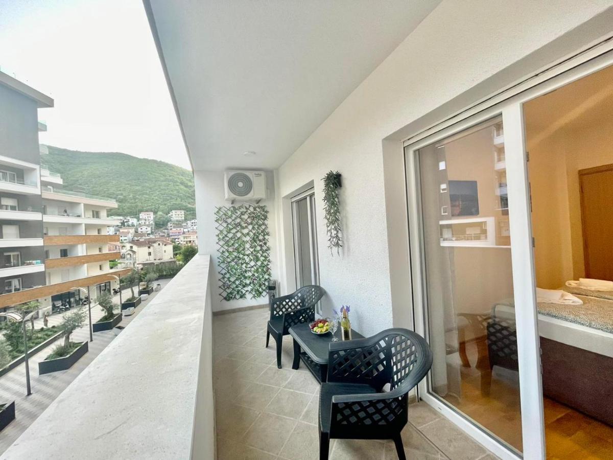 Olive Square Apartment Будва Екстер'єр фото