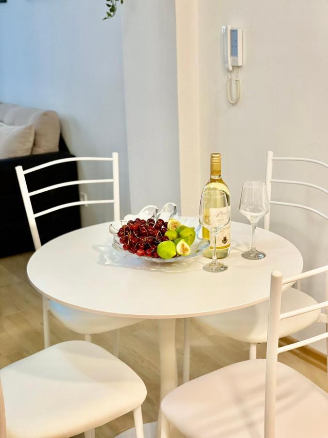 Olive Square Apartment Будва Екстер'єр фото