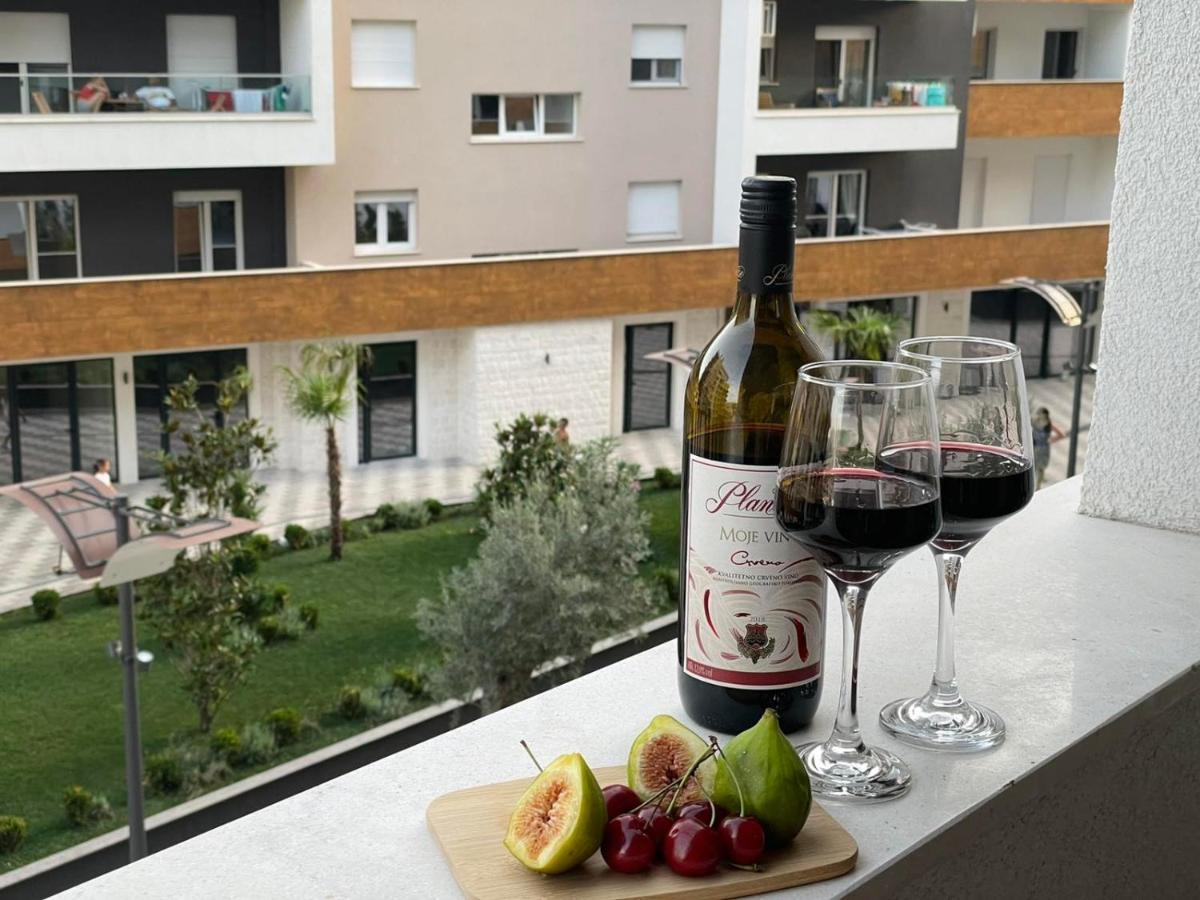 Olive Square Apartment Будва Екстер'єр фото